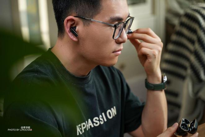 4评测：智慧旗舰耳机开启全新聆听体验爱游戏入口华为FreeBuds Pro(图2)
