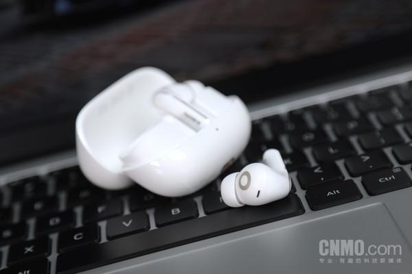 5 Pro：练习两年半归来 音质降噪全面升级ayx爱游戏appXiaomi Buds(图5)